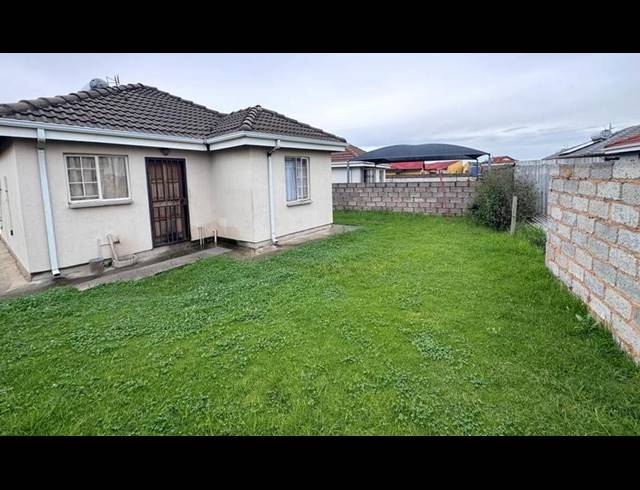 2 BEDROOM HOUSE FOR SALE IN CRYSTAL PARK